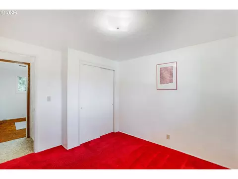 Bedroom - 184 E Hatton Ave, Eugene, OR 97404 photo 4 of 8
