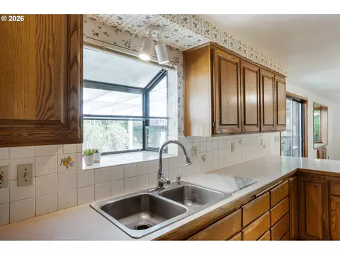 Kitchen - 184 E Hatton Ave, Eugene, OR 97404 photo 2 of 3