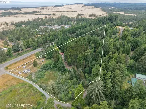 94845 Wind Song Ln, North Bend, OR 97459