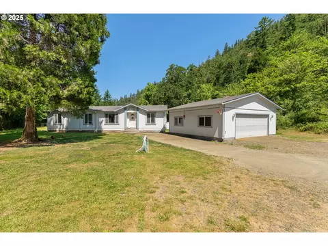 1921 State Highway 38, Drain, OR 97435
