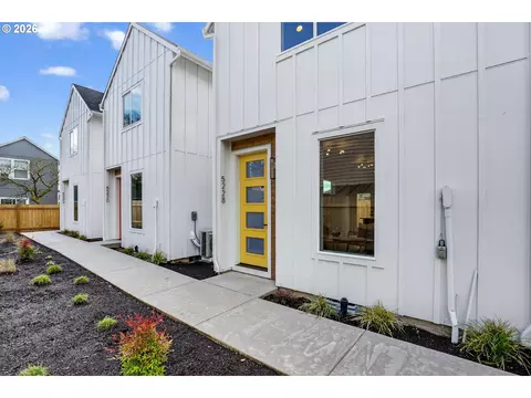 5228 SE Knapp, Portland, OR 97206