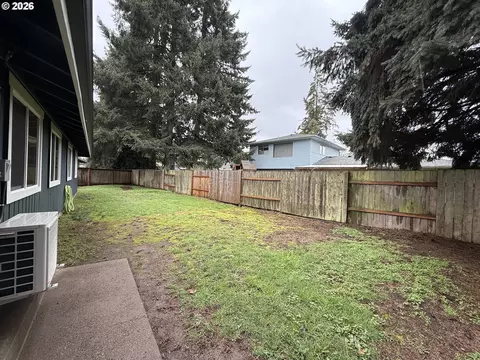 Exterior - 788 Cornwall Ave, Eugene, OR 97404 photo 6 of 10