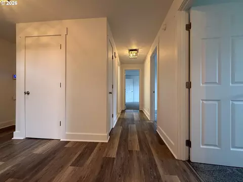 Entry Way - 788 Cornwall Ave, Eugene, OR 97404 photo 1 of 2