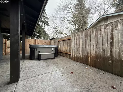 Exterior - 788 Cornwall Ave, Eugene, OR 97404 photo 1 of 10
