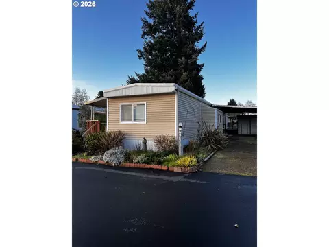 1400 Candlelight Dr #162, Eugene, OR 97402