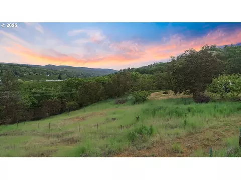 1832 Cherry Heights Rd, The Dalles, OR 97058