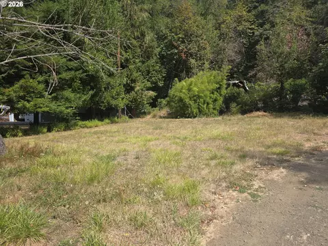 1313 Fisher Rd, Roseburg, OR 97471