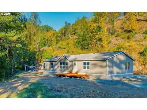 20191 Highway 42, Myrtle Point, OR 97458