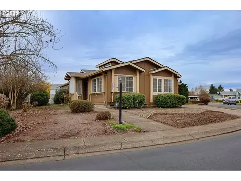 5244 Glenn Ellen Dr, Eugene, OR 97402