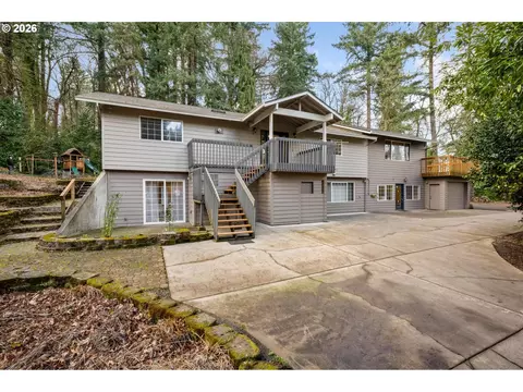 1471 Burns St, West Linn, OR 97068