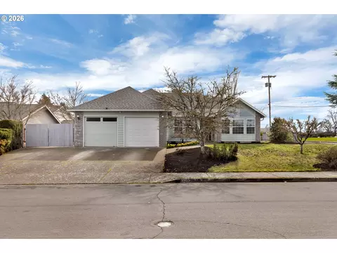 1420 NE Hoffman Dr, Mcminnville, OR 97128