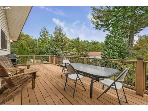 Exterior - 44174 SE Pagh Rd, Sandy, OR 97055 photo 4 of 10