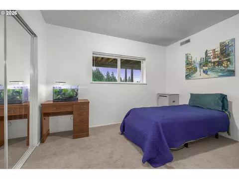 Bedroom - 44174 SE Pagh Rd, Sandy, OR 97055 photo 3 of 3