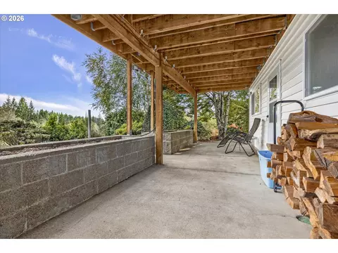 Exterior - 44174 SE Pagh Rd, Sandy, OR 97055 photo 8 of 10