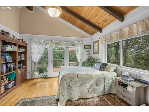 Bedroom - 44174 SE Pagh Rd, Sandy, OR 97055 photo 1 of 3