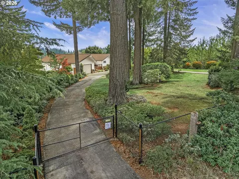 Exterior - 44174 SE Pagh Rd, Sandy, OR 97055 photo 1 of 10