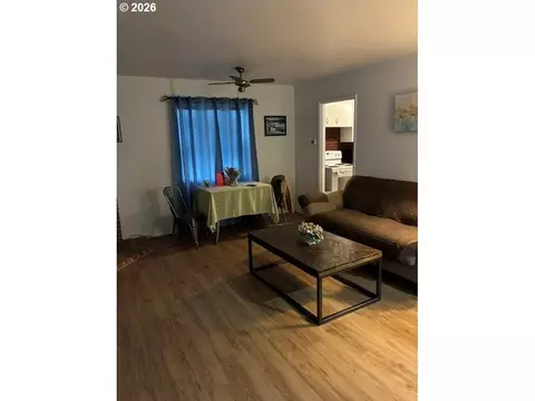 Living - 722 SW 28th St, Pendleton, OR 97801 photo 1 of 1