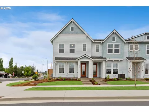 8660 SE Crescent Dr, Hillsboro, OR 97123
