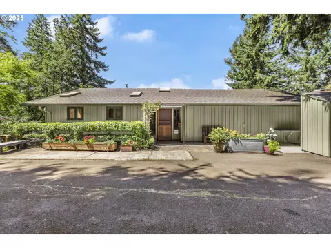 2630 Agate St, Eugene, OR 97403
