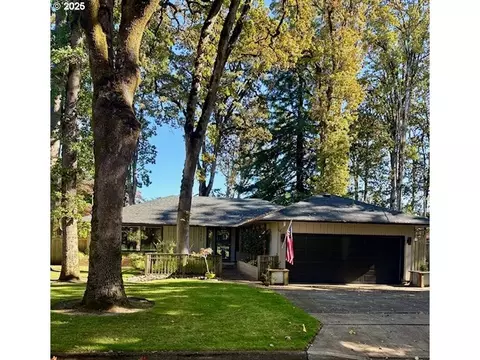 1426 NW Michelbook Ln, Mcminnville, OR 97128