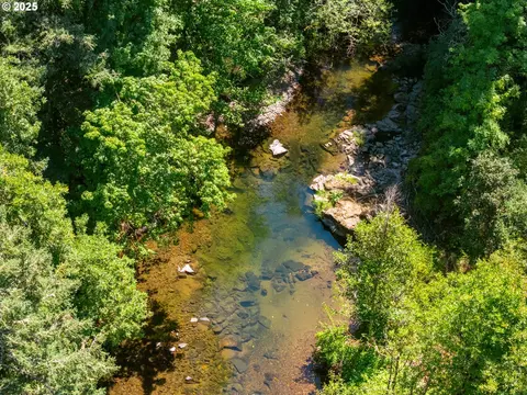 london-weyerhaeuser rd, Cottage Grove, OR 97424