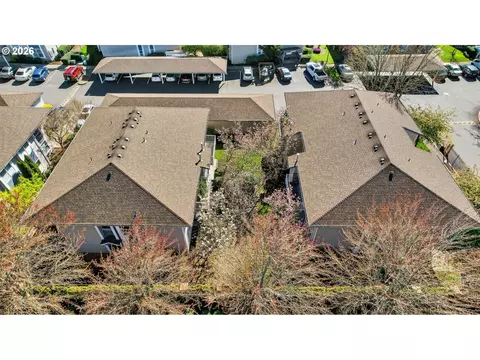 View/Area - 4606 W Powell Blvd #162, Gresham, OR 97030 photo 2 of 3