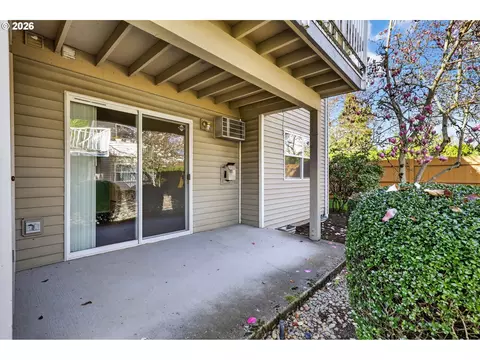 Exterior - 4606 W Powell Blvd #162, Gresham, OR 97030 photo 3 of 8