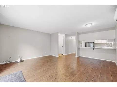 Living - 1359 City View St, Eugene, OR 97402 photo 3 of 4