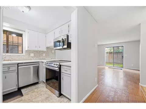 Kitchen - 1359 City View St, Eugene, OR 97402 photo 5 of 5
