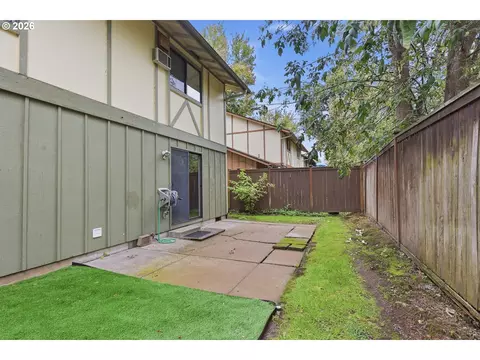 Exterior - 1359 City View St, Eugene, OR 97402 photo 5 of 6