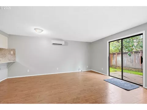 Living - 1359 City View St, Eugene, OR 97402 photo 2 of 4
