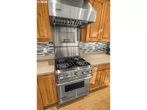 Kitchen - 52135 E Terra Fern Dr, Sandy, OR 97055 photo 5 of 6