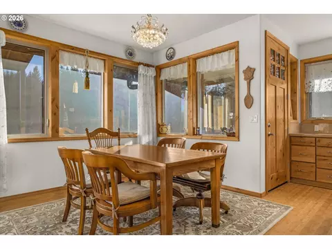Dining - 52135 E Terra Fern Dr, Sandy, OR 97055 photo 1 of 1