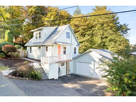 4203 SW Fairvale Dr, Portland, OR 97221