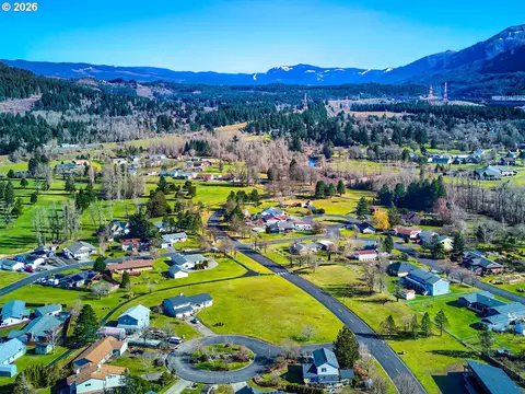 201 Farwest St, North Bonneville, WA 98639