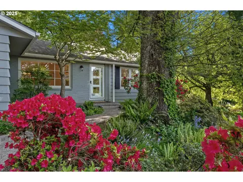 3830 SW Ridgewood Ave, Portland, OR 97225