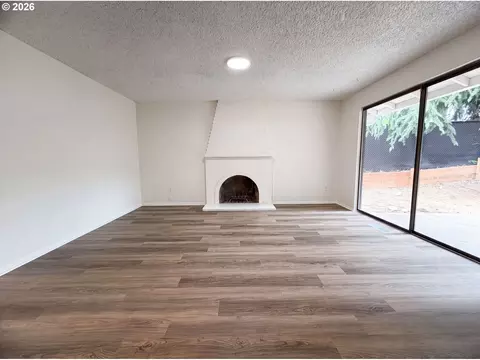 Living - 3755 SW 4th St, Gresham, OR 97030 photo 4 of 5