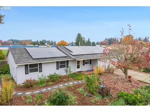 2049 SE Gerhard Dr, Hillsboro, OR 97123