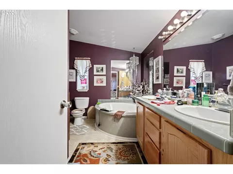 2512 Maia Loop, Springfield, OR 97477 photo 33