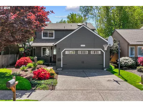 9232 SW Martha St, Portland, OR 97224