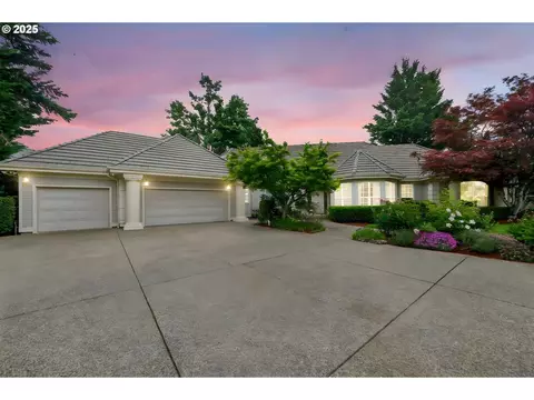 2586 Grand Vista Dr, Springfield, OR 97477