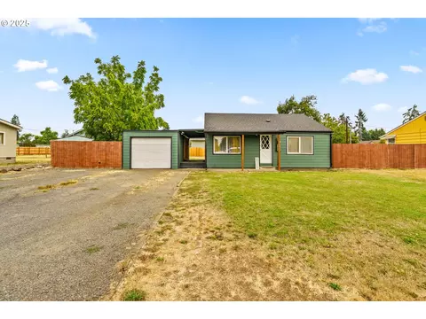 2360 F St, Springfield, OR 97477