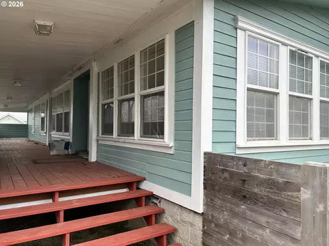 97931 Court St, Brookings, OR 97415