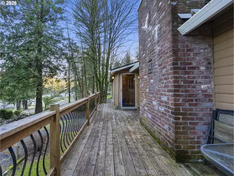 Exterior - 54010 E Alder Heights Rd, Sandy, OR 97055 photo 6 of 10