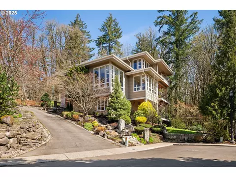 9017 NW Murdock St, Portland, OR 97229