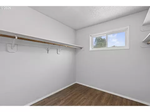 Other - 1702 NE Hogan Dr, Gresham, OR 97030 photo 4 of 12