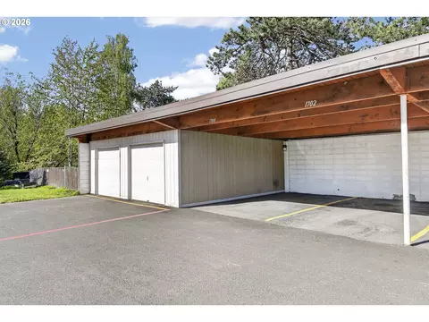 Exterior - 1702 NE Hogan Dr, Gresham, OR 97030 photo 1 of 9