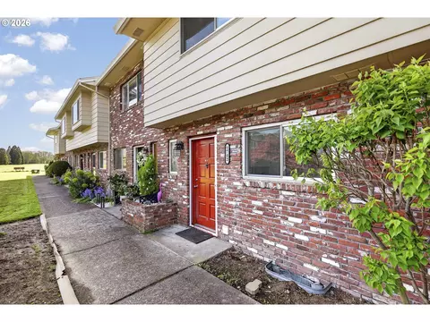 Other - 1702 NE Hogan Dr, Gresham, OR 97030 photo 8 of 12