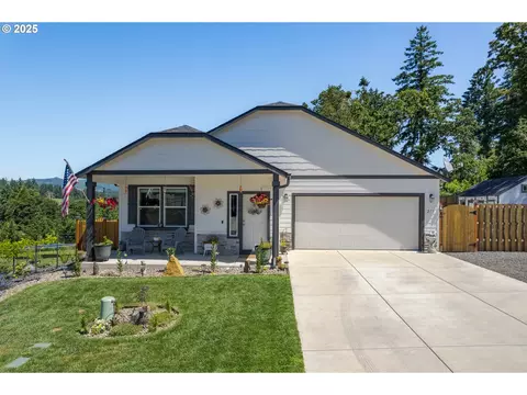 275 Rockcrest Dr, Lowell, OR 97452