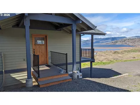 222 Washington St, Lyle, WA 98635